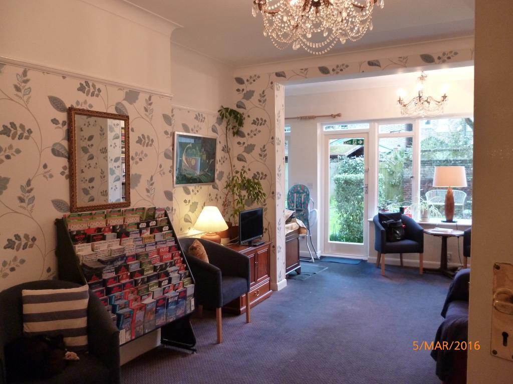 Grange Lodge Hotel - B&B Лондон Экстерьер фото