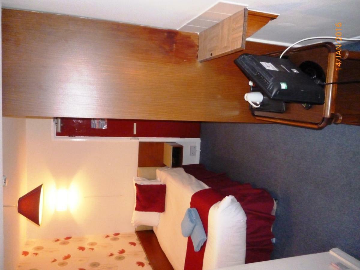 Grange Lodge Hotel - B&B Лондон Экстерьер фото